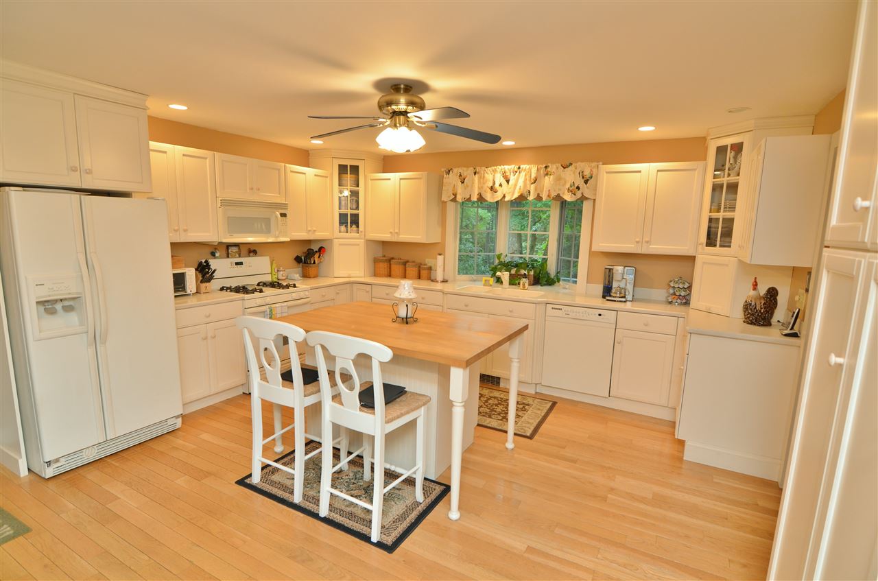 3589 Main Street Springfield, NH 03284 - Photo 3 of 31 Gallery Image 3
