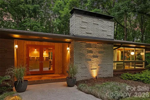 $700,000 | 1916 Fair Forest Drive, Matthews, NC 28105