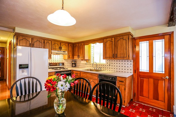 5 Standish Road Revere, MA 02151 - Photo 6 of 27 Gallery Image 6