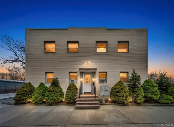 $2,600 | 1550 Montauk Highway, Unit 1B, Mastic, NY 11950