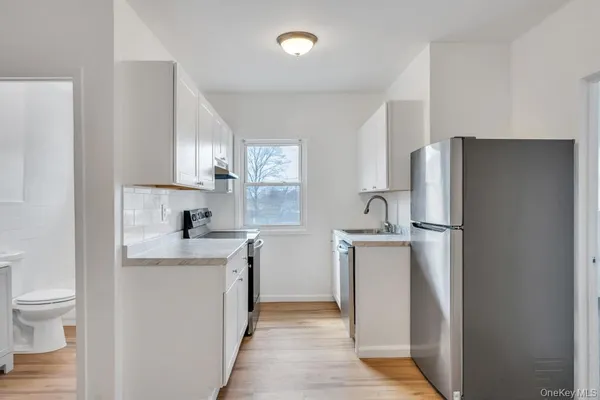 $2,500 | 1550 Montauk Highway, Unit 1B, Mastic, NY 11950