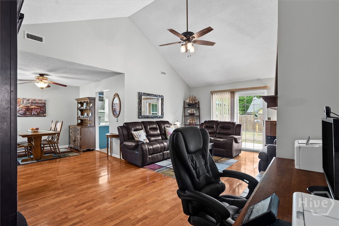619 Scott Street Hinesville, GA 31313 - Photo 4 of 22