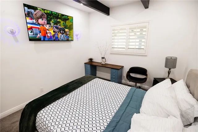 a view of utility room with washer and dryer