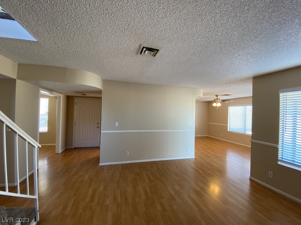 511 Grimsby Avenue Henderson, NV 89014 - Photo 11 of 54