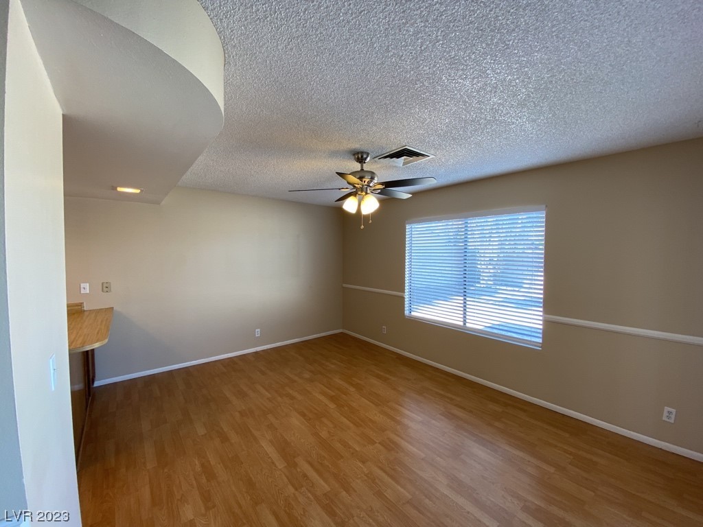 511 Grimsby Avenue Henderson, NV 89014 - Photo 12 of 54