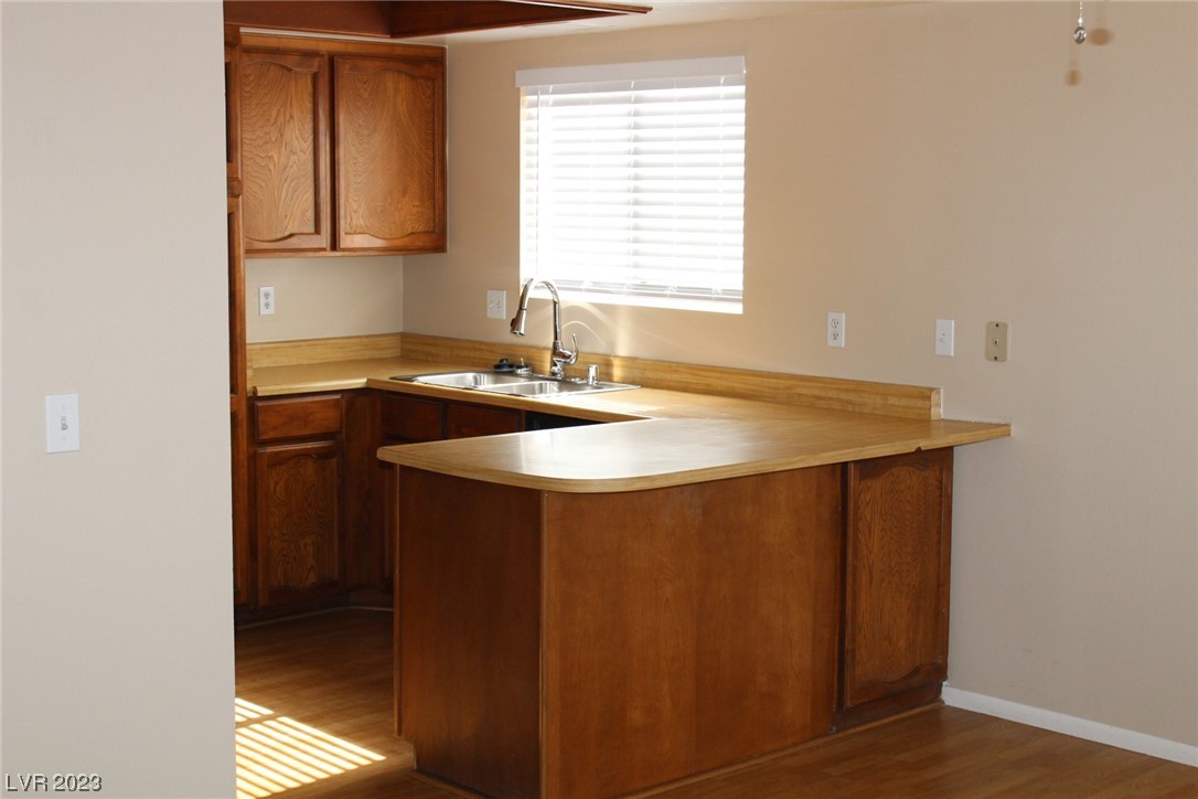 511 Grimsby Avenue Henderson, NV 89014 - Photo 6 of 54