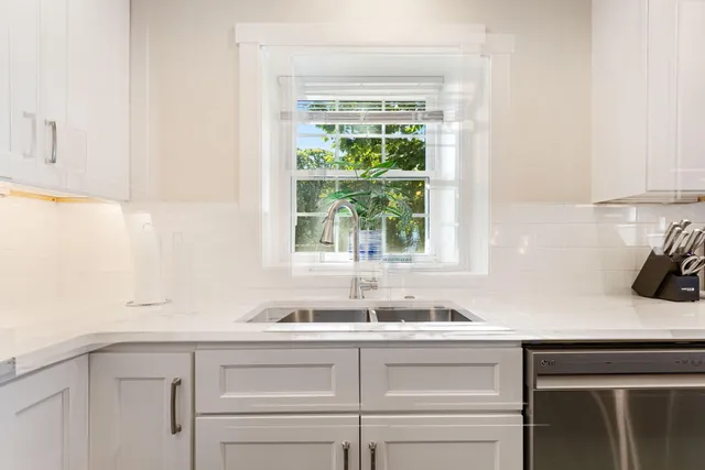 $1,795,000 | 1722 Lake Michigan Drive, Fennville, MI 49408