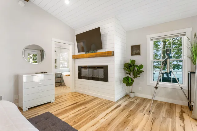 $1,795,000 | 1722 Lake Michigan Drive, Fennville, MI 49408