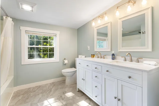 $1,795,000 | 1722 Lake Michigan Drive, Fennville, MI 49408