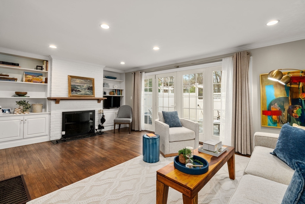 11 Oak Street, Unit 16 Wellesley, MA 02482 - Photo 1 of 27