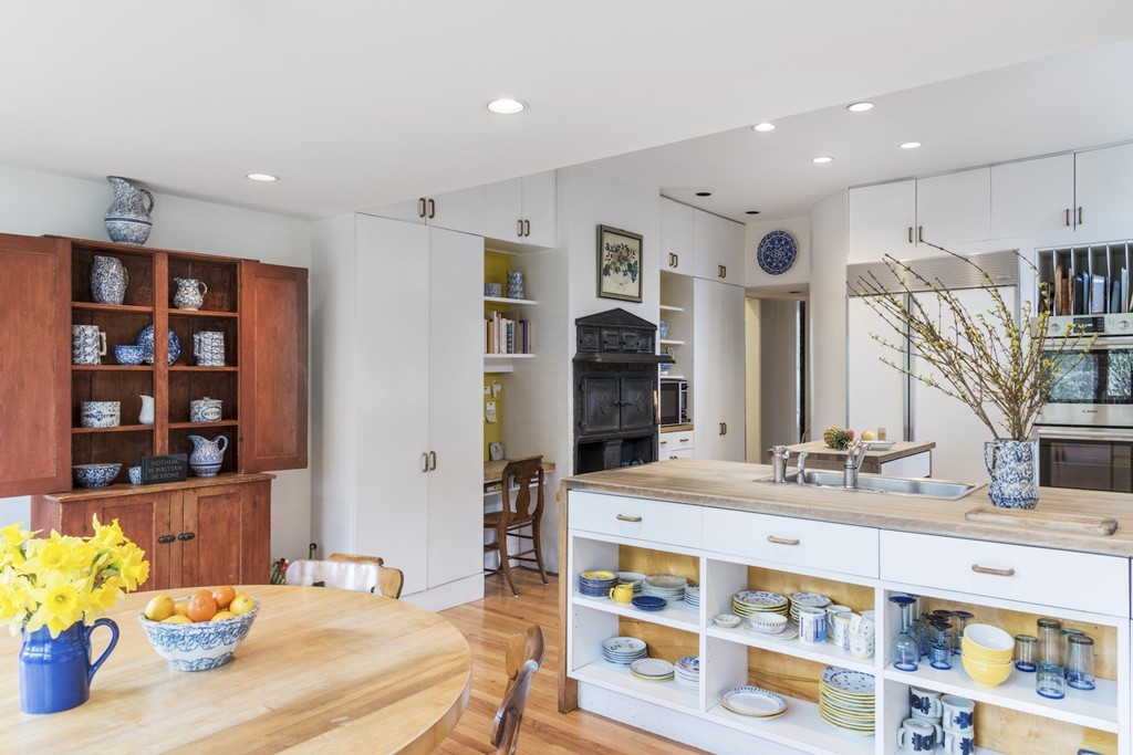 22 Craigie Street Cambridge, MA 02138 - Photo 16 of 30