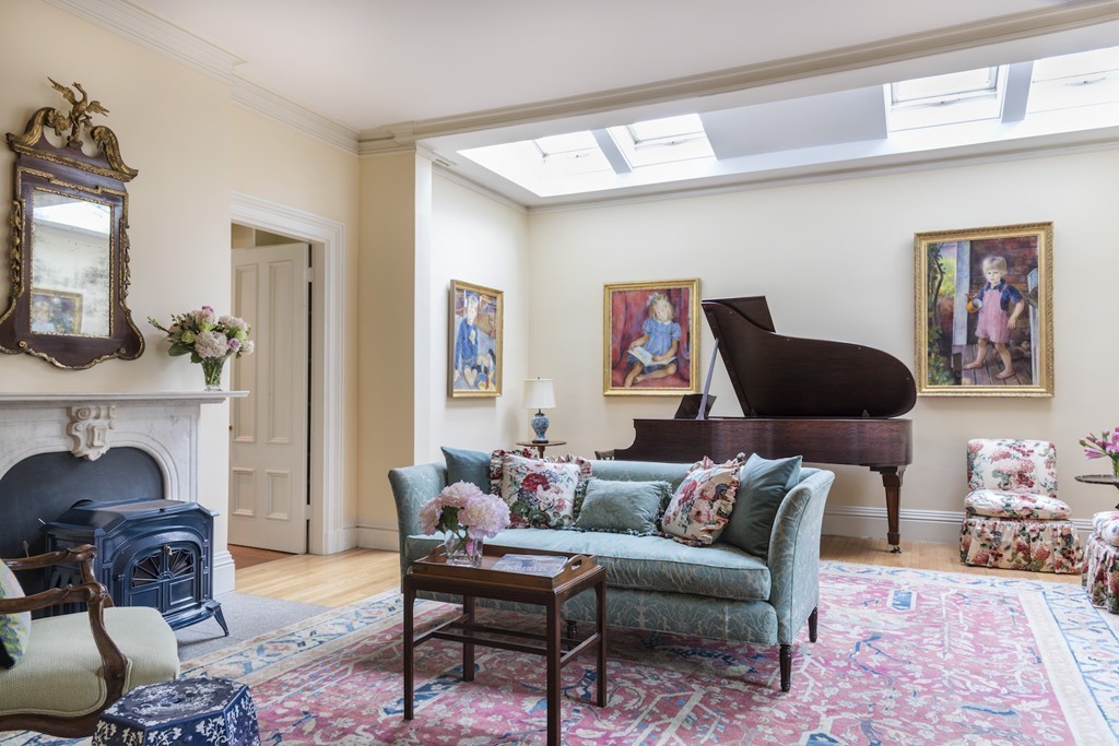 22 Craigie Street Cambridge, MA 02138 - Photo 4 of 30