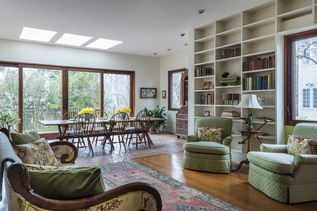 22 Craigie Street Cambridge, MA 02138 - Photo 8 of 30