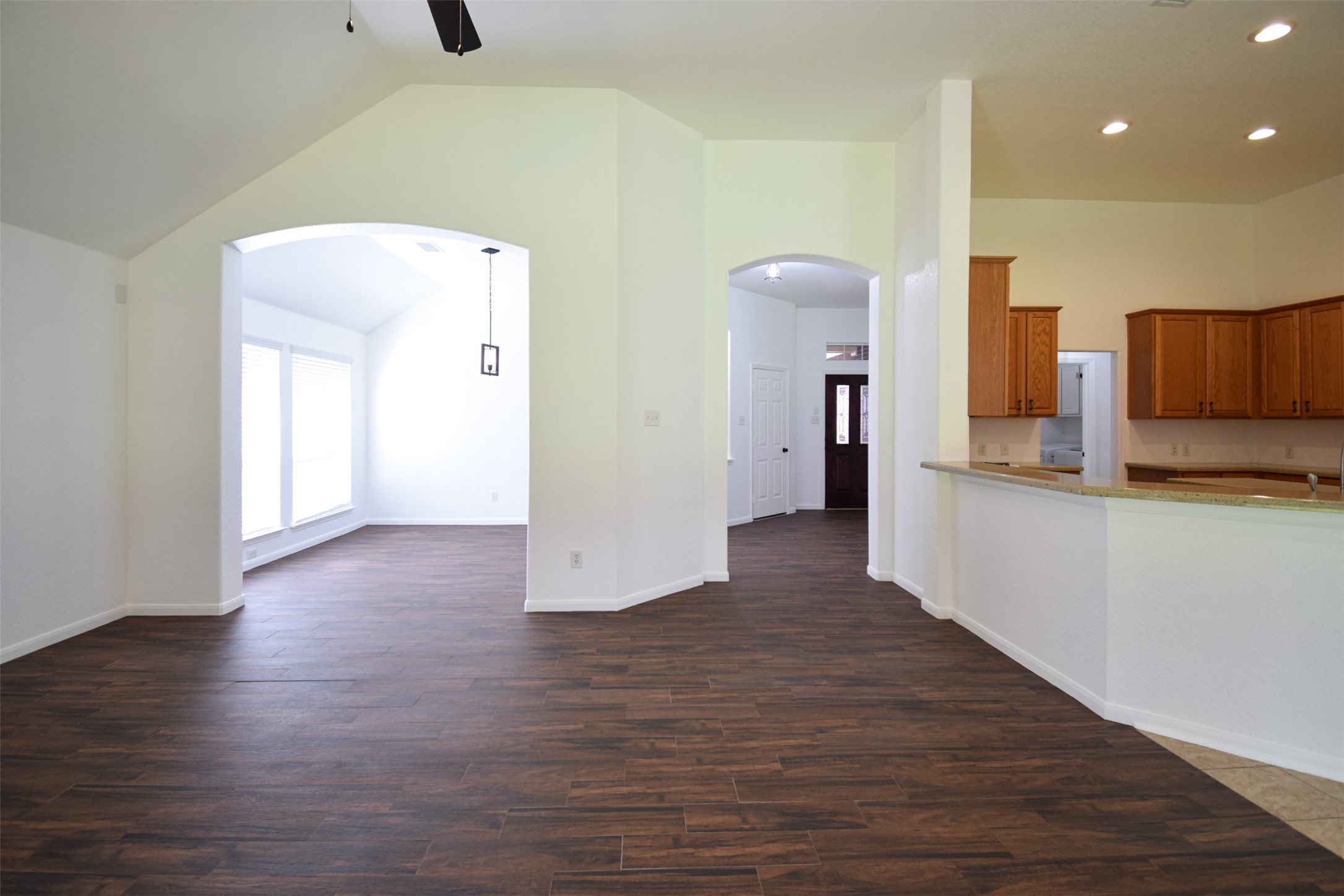 34 South Rambling Ridge Place Conroe, TX 77385 - Photo 13 of 50