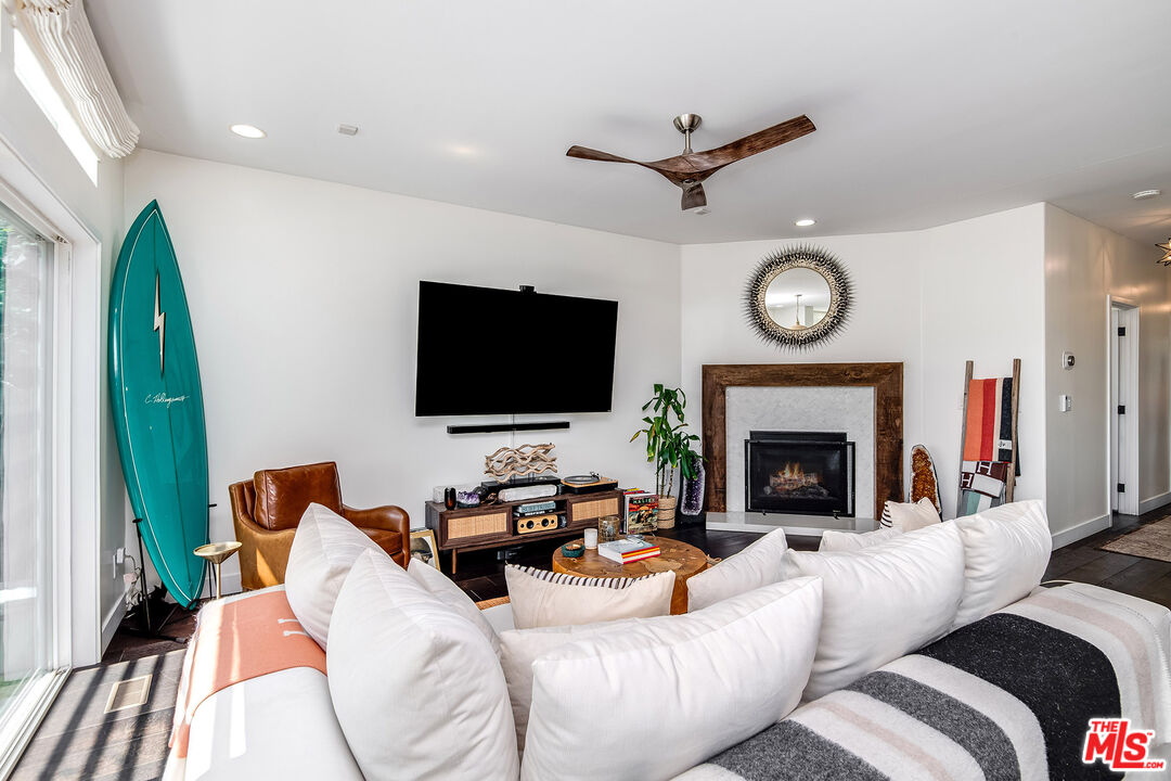 29500 Heathercliff Road, Unit 106 Malibu, CA 90265 - Photo 19 of 51
