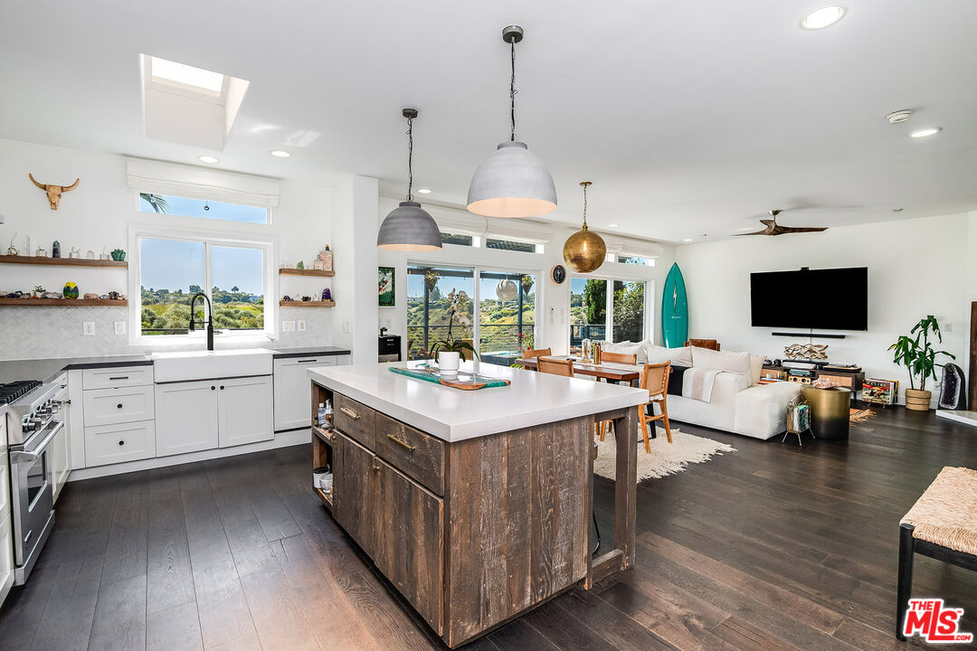 29500 Heathercliff Road, Unit 106 Malibu, CA 90265 - Photo 2 of 51