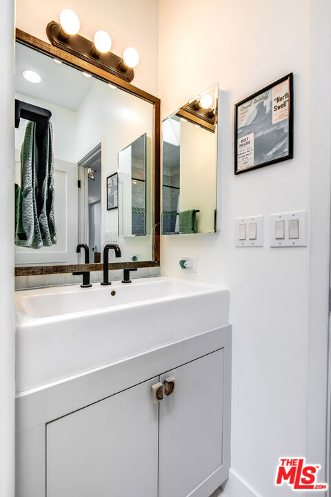 29500 Heathercliff Road, Unit 106 Malibu, CA 90265 - Photo 25 of 51