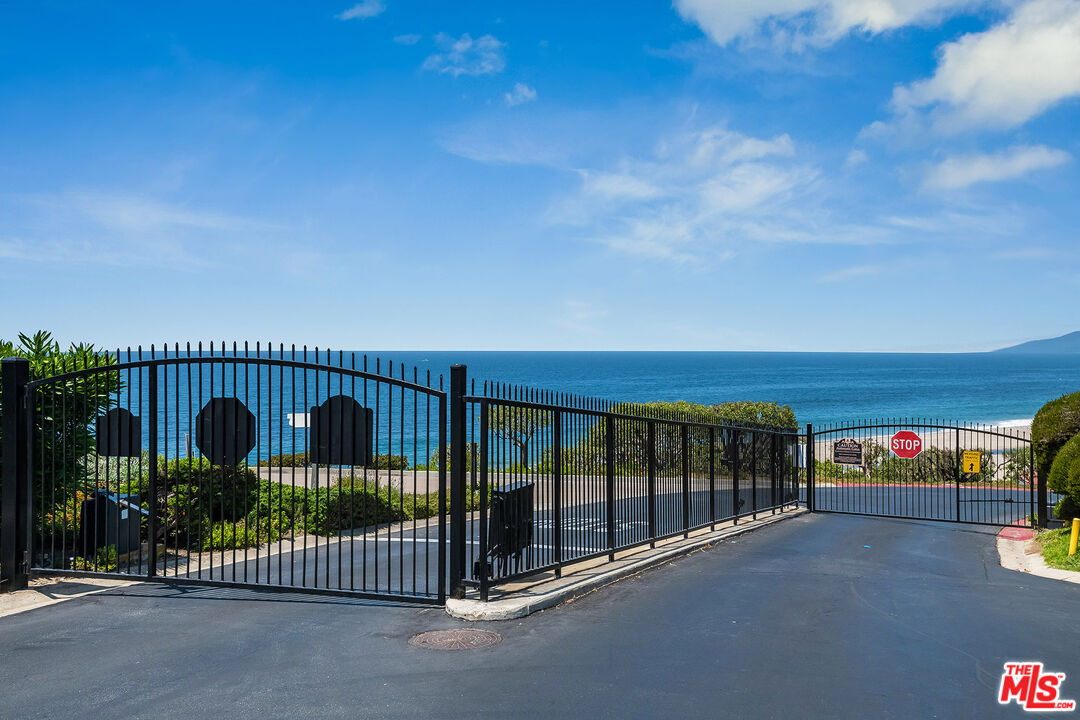 29500 Heathercliff Road, Unit 106 Malibu, CA 90265 - Photo 49 of 51