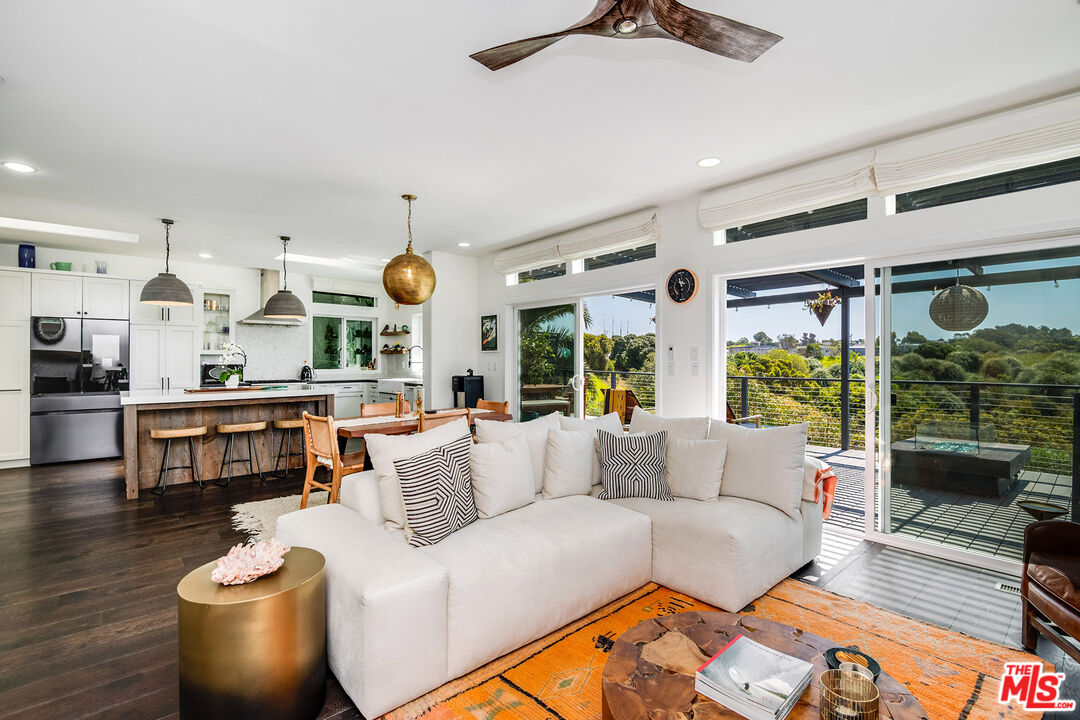 29500 Heathercliff Road, Unit 106 Malibu, CA 90265 - Photo 8 of 51