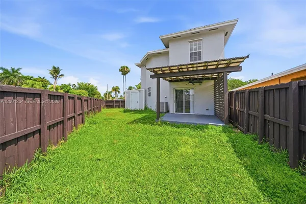 $2,900 | 902 Southwest 8th Place, Florida City, FL 33034