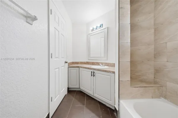 $2,900 | 902 Southwest 8th Place, Florida City, FL 33034