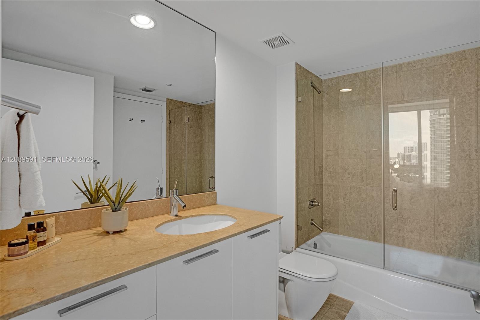400 Alton Road, Unit 1409 Miami Beach, FL 33139 - Photo 17 of 30 Gallery Image 17