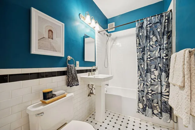 $169,900 | 988 Dayton Avenue, Unit 1, St. Paul, MN 55104