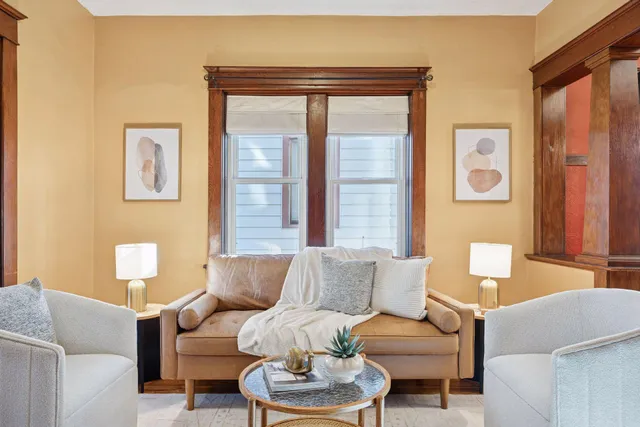 $169,900 | 988 Dayton Avenue, Unit 1, St. Paul, MN 55104