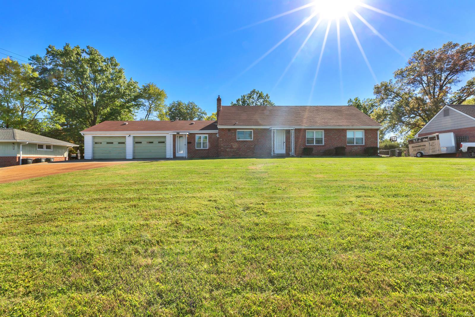 7112 Weber Road St. Louis, MO 63123 - Photo 1 of 28 Gallery Image 1