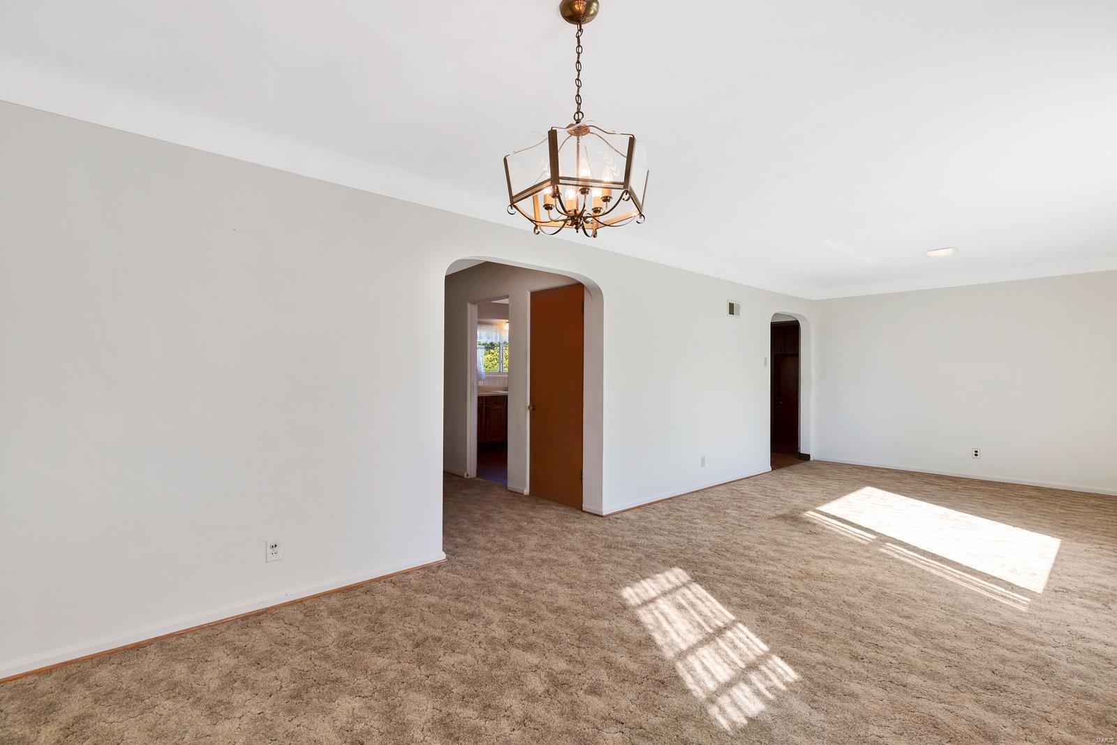 7112 Weber Road St. Louis, MO 63123 - Photo 18 of 28 Gallery Image 18