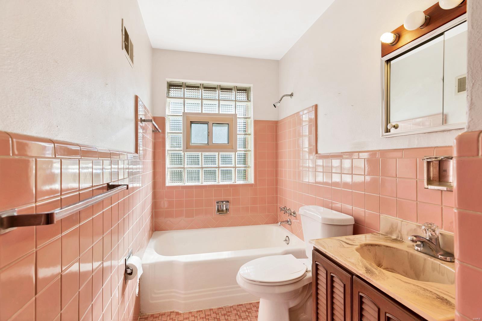 7112 Weber Road St. Louis, MO 63123 - Photo 20 of 28 Gallery Image 20