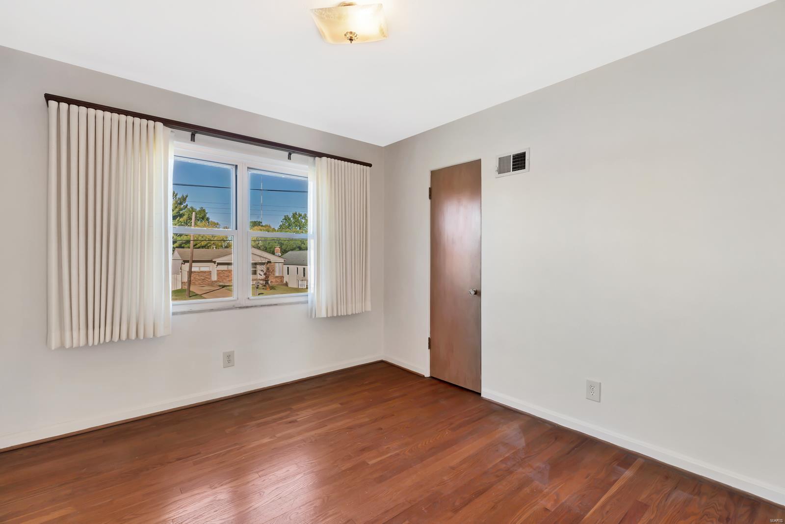 7112 Weber Road St. Louis, MO 63123 - Photo 21 of 28 Gallery Image 21