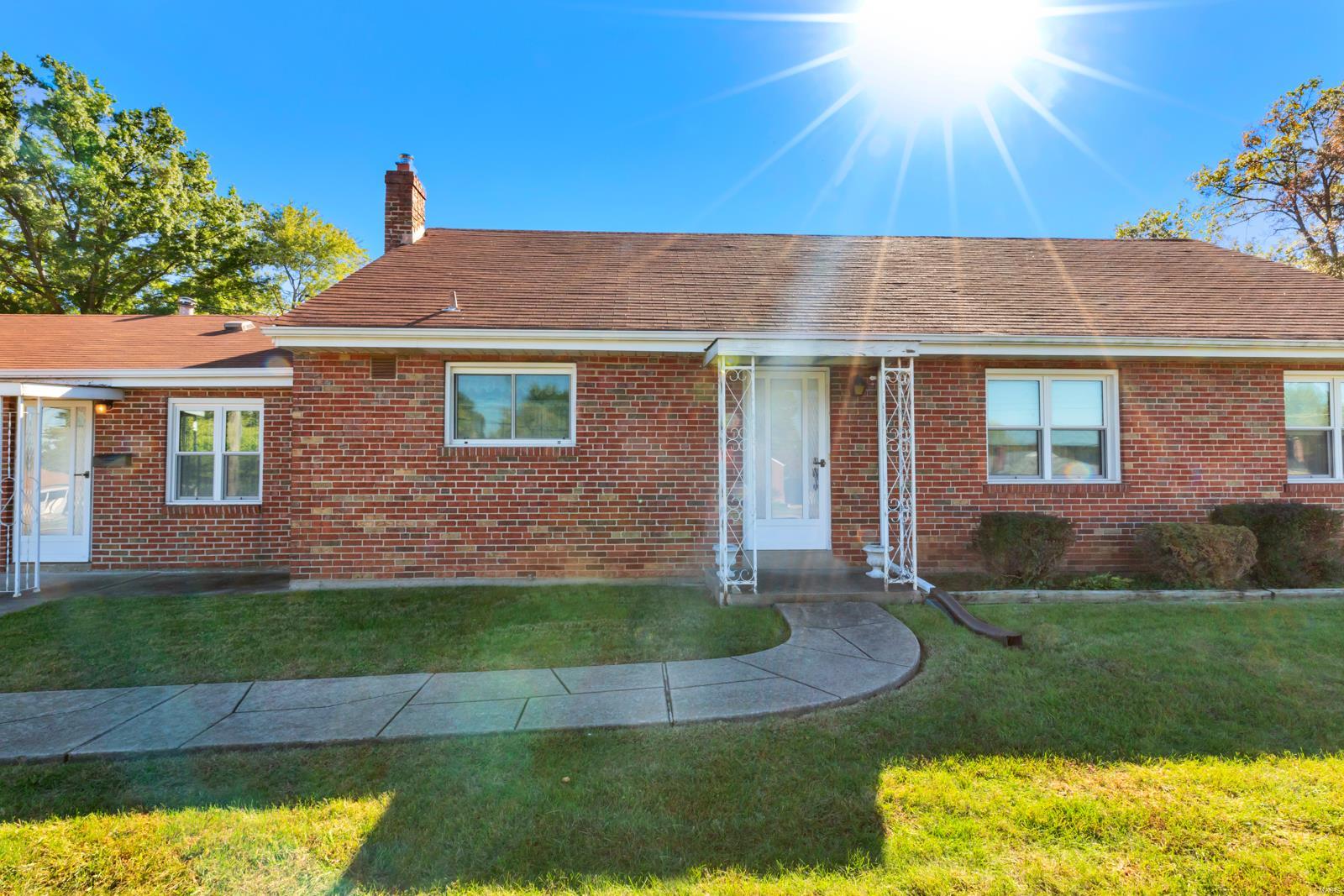 7112 Weber Road St. Louis, MO 63123 - Photo 4 of 28 Gallery Image 4