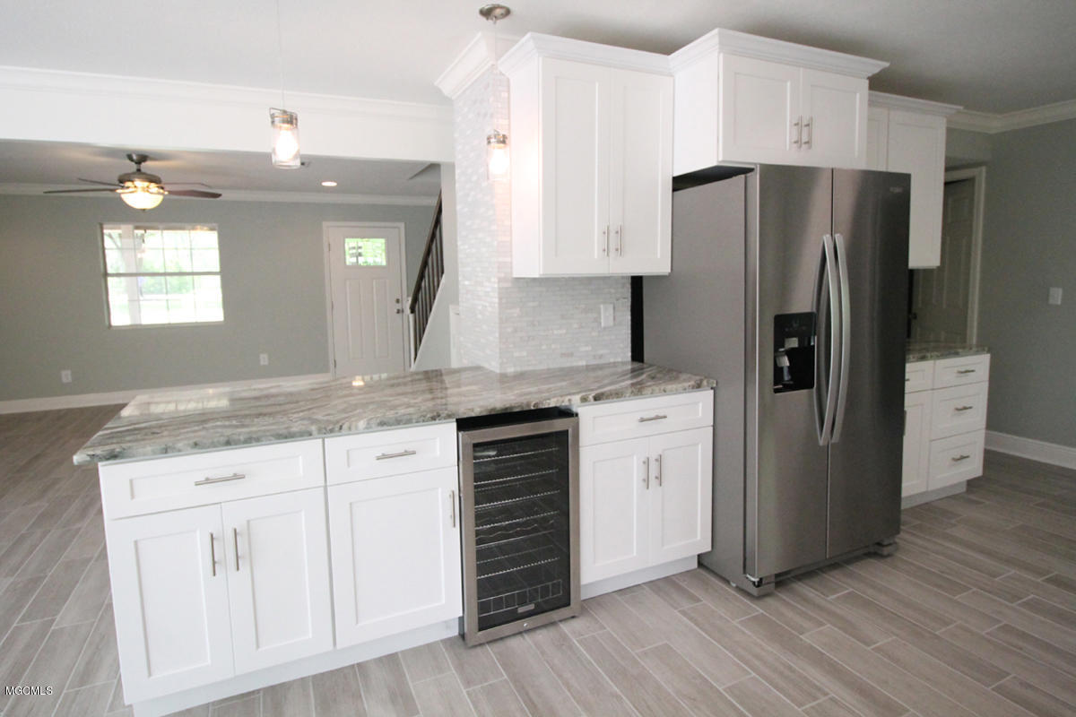 23224 Red Bluff Road Moss Point, MS 39562 - Photo 17 of 52 Kitchen