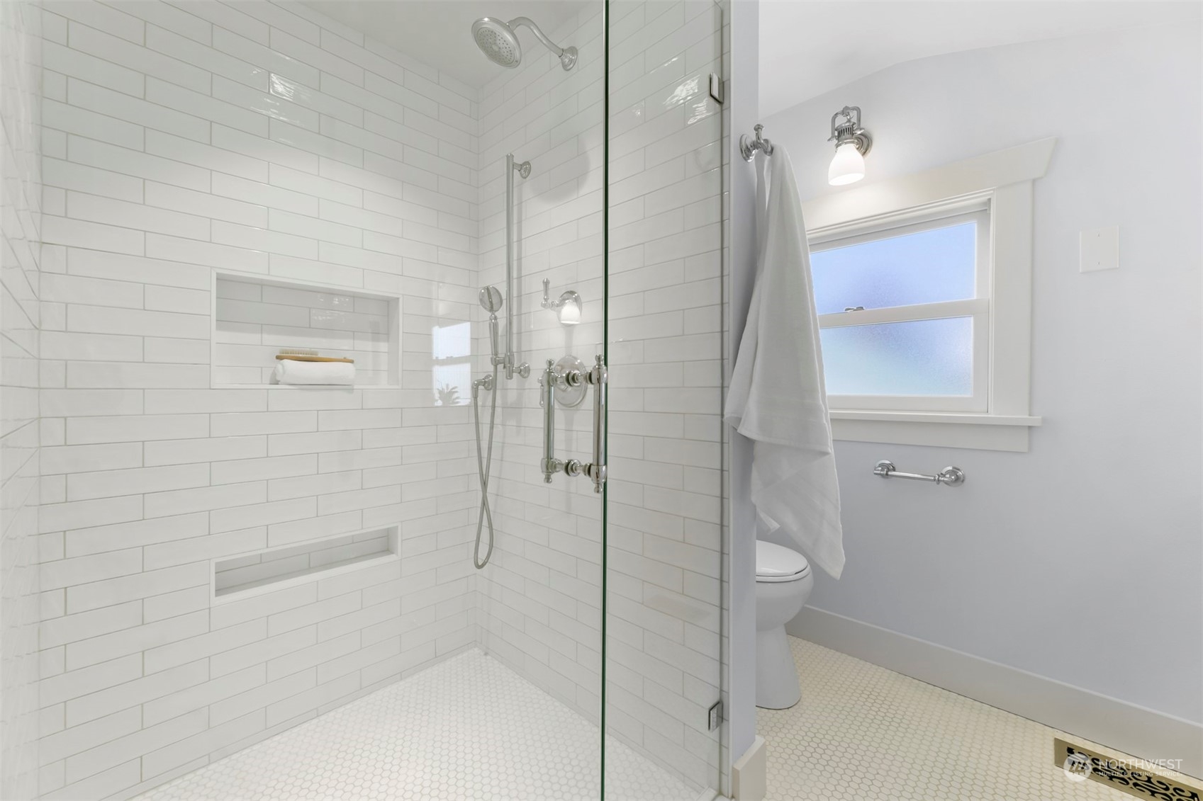 1344 North 78th Street Seattle, WA 98103 - Photo 25 of 38 Gallery Image 25