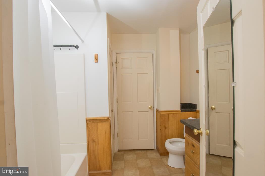 3025 Dublin Road Street, MD 21154 - Photo 23 of 29 Full Bath - 2nd Level - Right Side