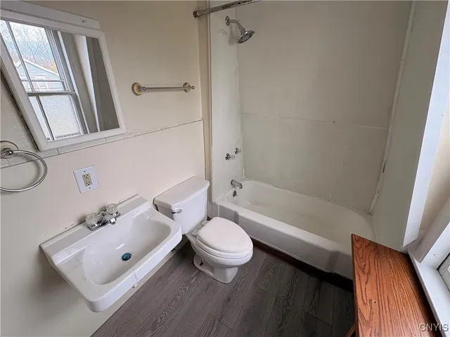 $1,200 | 12 Frazee Street, Auburn, NY 13021