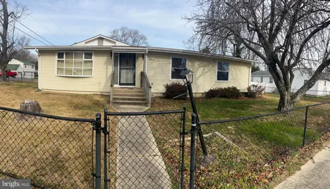 $324,900 | 3800 28th Street, Chesapeake Beach, MD 20732