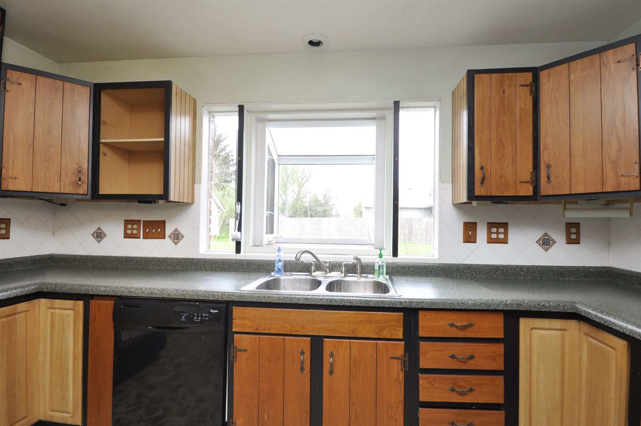3313 West Devon Road Muncie, IN 47304 - Photo 8 of 17