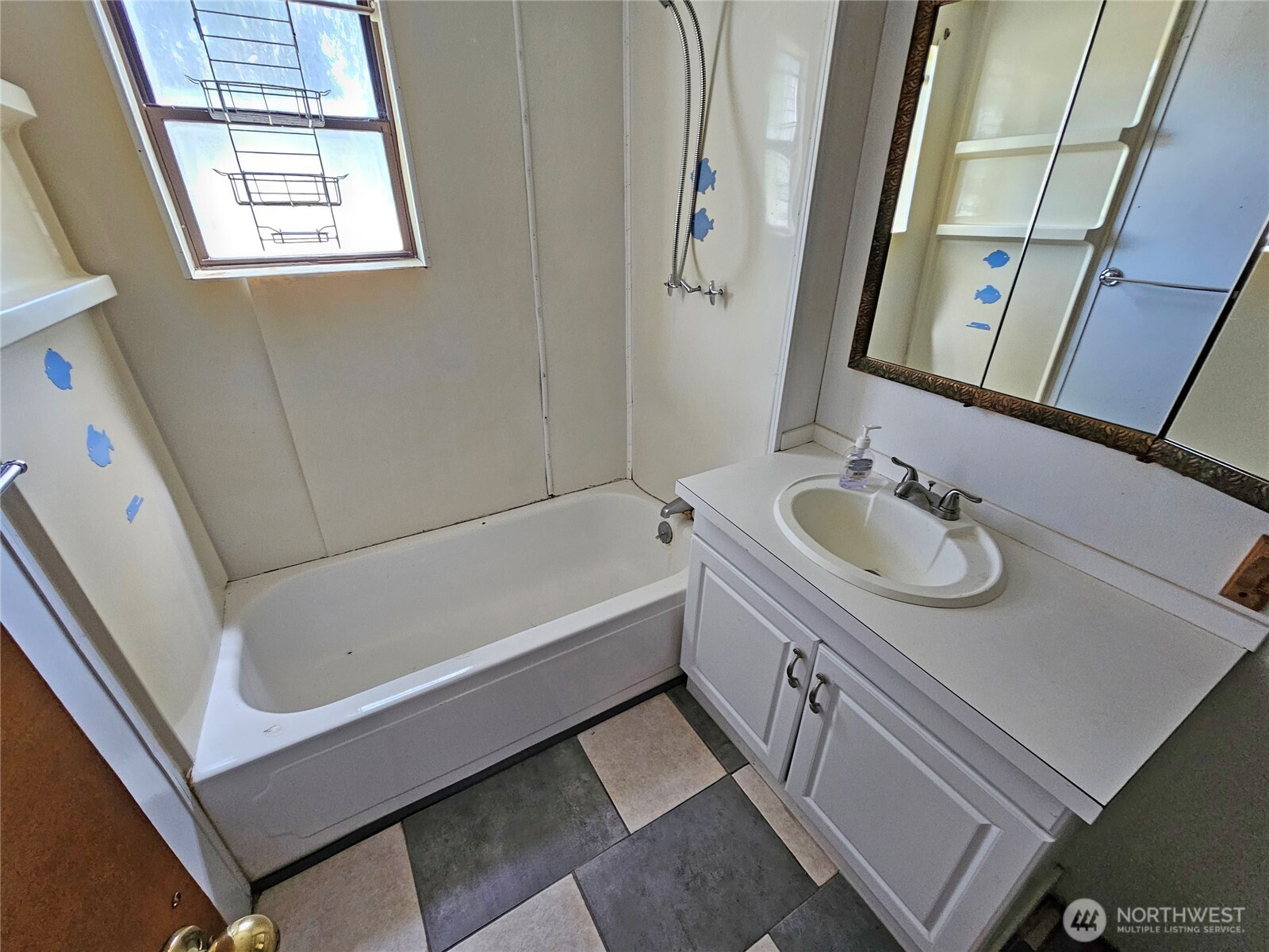 5 Elma Gate Road East Oakville, WA 98568 - Photo 10 of 38