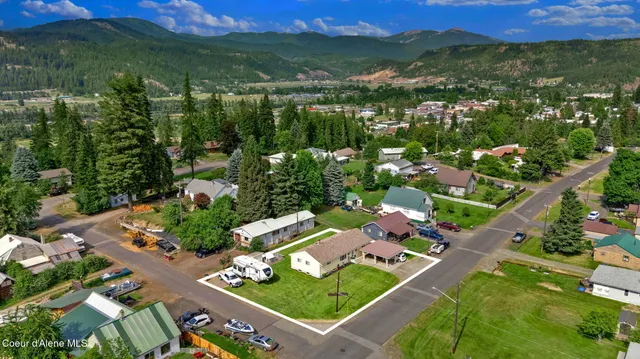 $435,000 | 2040 Washington Avenue, St. Maries, ID 83861