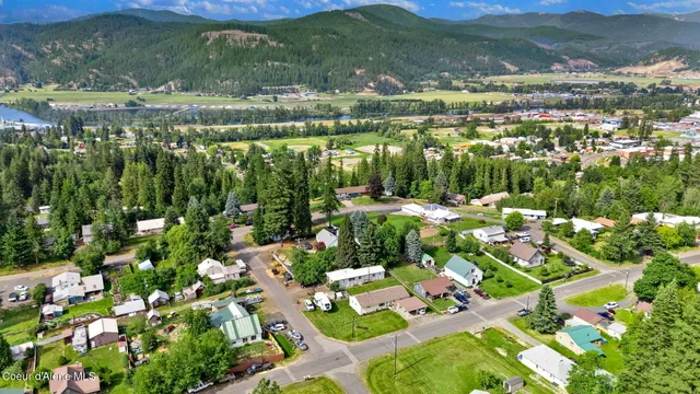 $435,000 | 2040 Washington Avenue, St. Maries, ID 83861