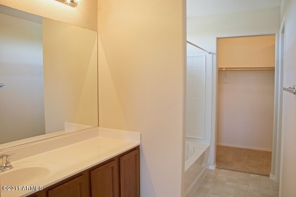 10225 West Camelback Road, Unit 41 Phoenix, AZ 85037 - Photo 10 of 23 Master Bath View