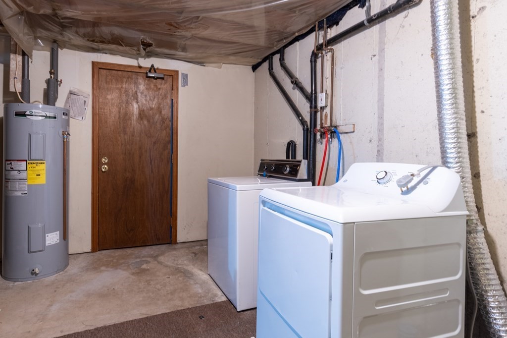 209-211 Verge Street Springfield, MA 01129 - Photo 11 of 14 a utility room with dryer and washer