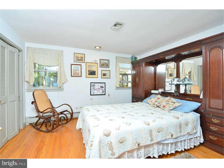 112 Deerfield Road Broomall, PA 19008 - Photo 12 of 25 Bedroom 2