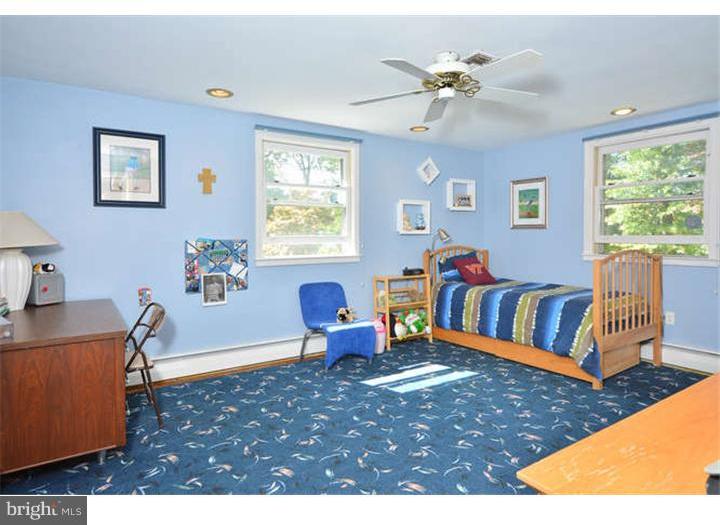112 Deerfield Road Broomall, PA 19008 - Photo 14 of 25 Bedroom 3