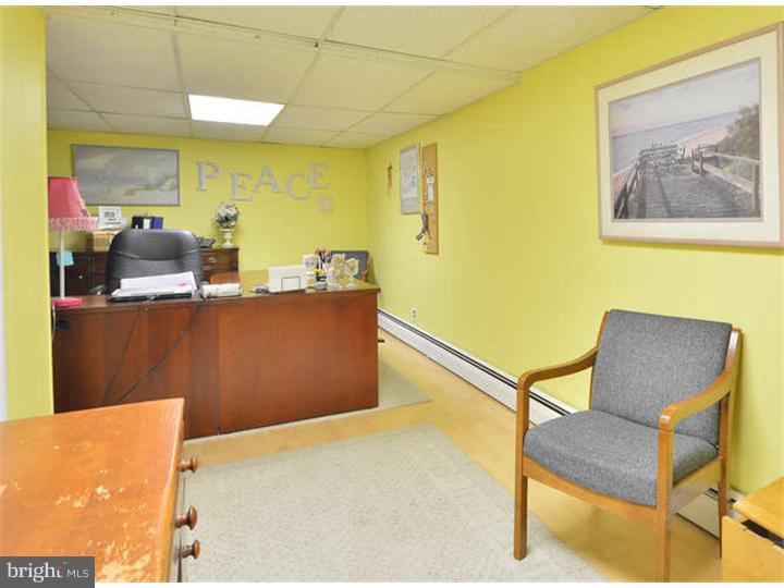 112 Deerfield Road Broomall, PA 19008 - Photo 21 of 25 Office / Study