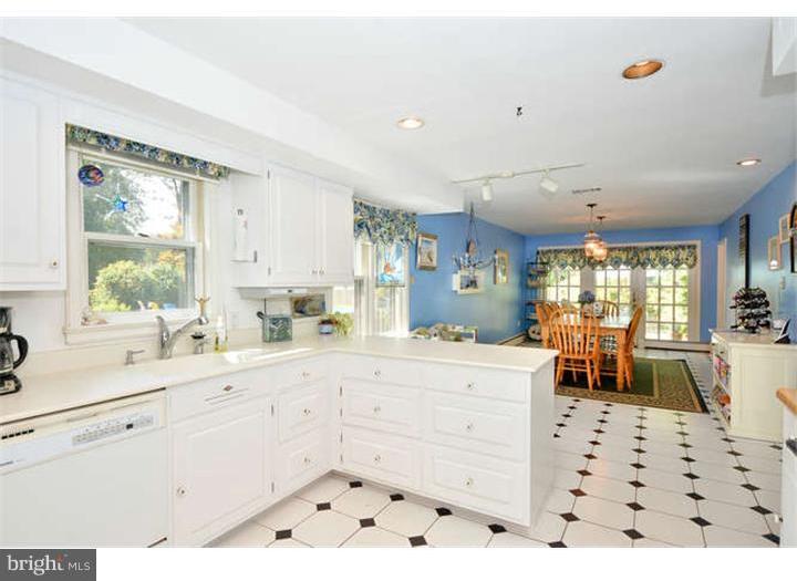 112 Deerfield Road Broomall, PA 19008 - Photo 8 of 25 Kitchen