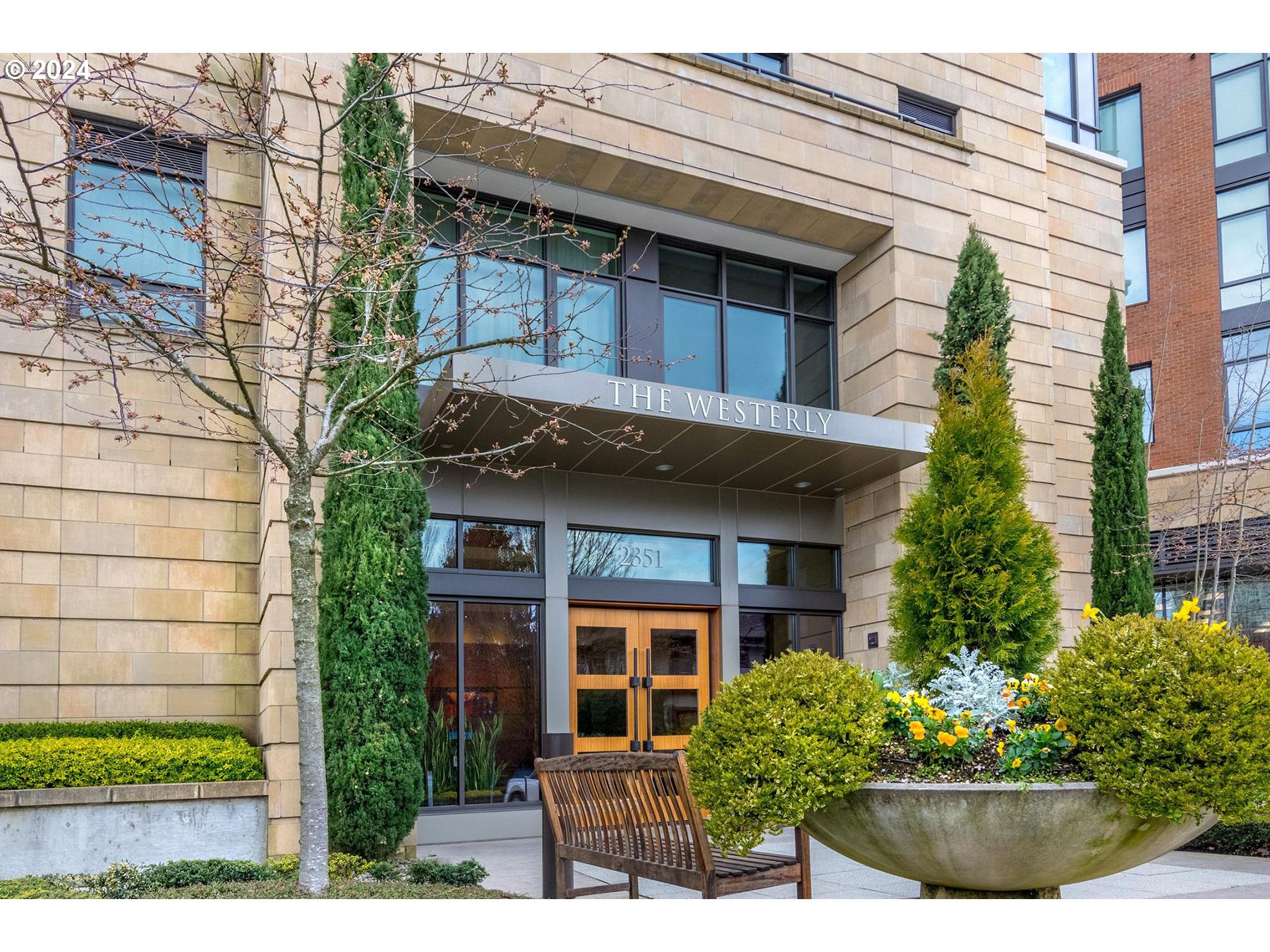 2351 Northwest Westover Road, Unit 1003 Portland, OR 97210 - Photo 3 of 42 Gallery Image 3