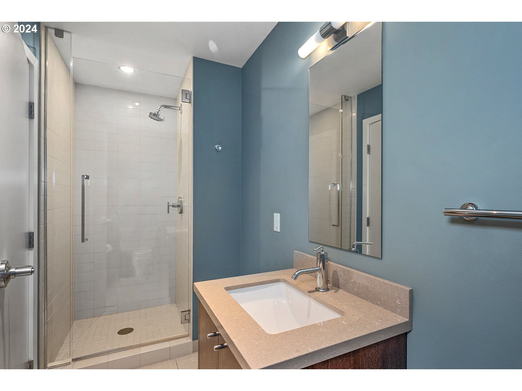 2351 Northwest Westover Road, Unit 1003 Portland, OR 97210 - Photo 36 of 42 Gallery Image 36